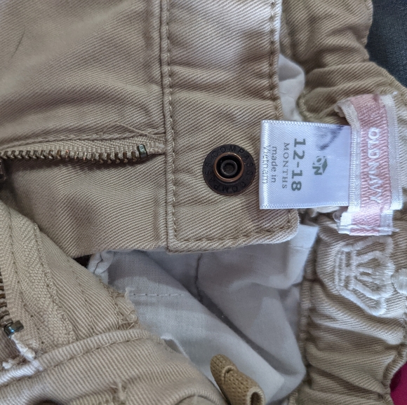 Tan Bermuda shorts/ capris w embroidered crowns - Picture 3 of 3